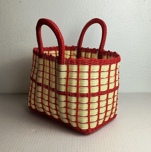 Woven Plastic Camping Basket With Handle Small Tan & Red - Picture 3 of 8